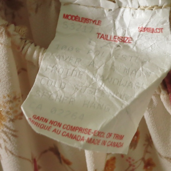 Vintage Made in Canada Floral Off the Shoulder Shirt - Picture 3 of 3